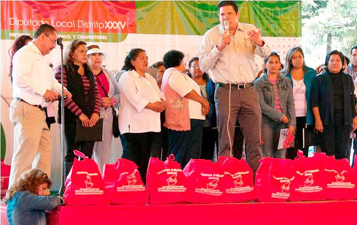 Inicia-el-Diputado-David-Lpez-programa-de-Abasto-Social-en-Metepec