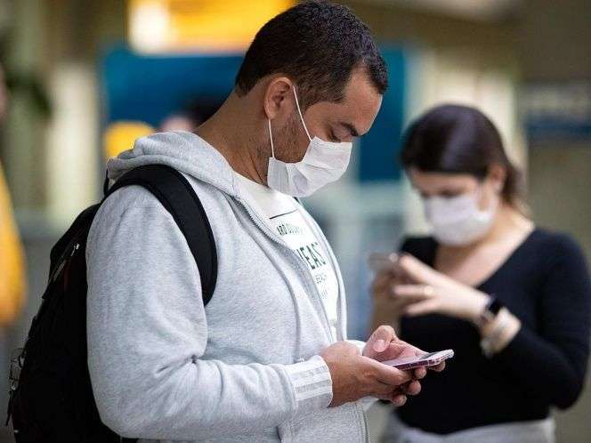 El enfermo, portando un cubrebocas, explicó que llegó a las 6:45 de la mañana al INER y antes de las 8:00 horas, ya lo habían invitado a salir, descartando la posibilidad del coronavirus.