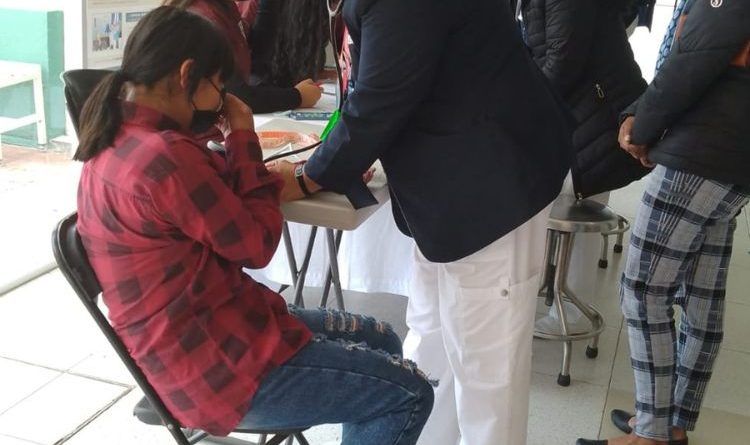 Antorcha beneficia a campesinos con jornada médica en Almoloya de Juárez