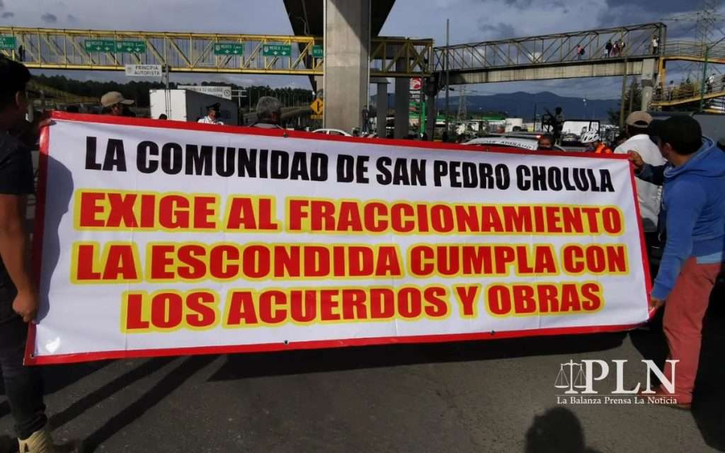 Bloqueo en la México-Toluca por la construcción de un fraccionamiento