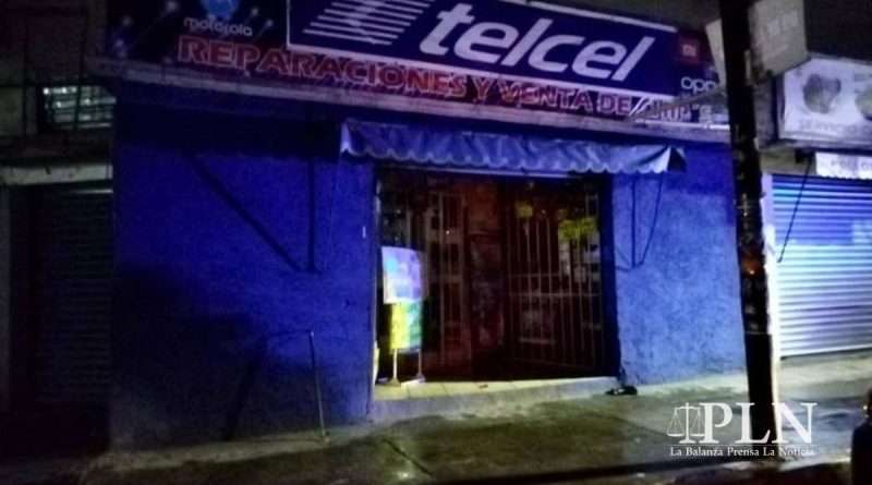 Intento de robo a tienda de celulares deja dos detenidos en Zinacantepec